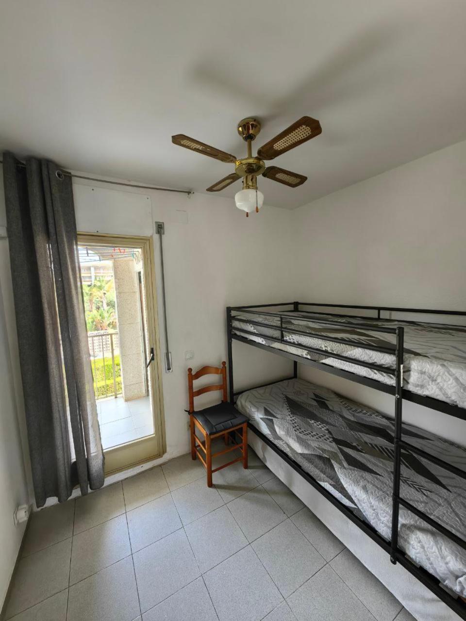Apartment Austral 5 Камбрильс Экстерьер фото